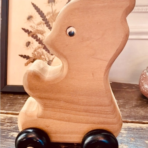 Wooden Bear on wheels inlay wood handmade Cottagecore - Picture 4 of 6